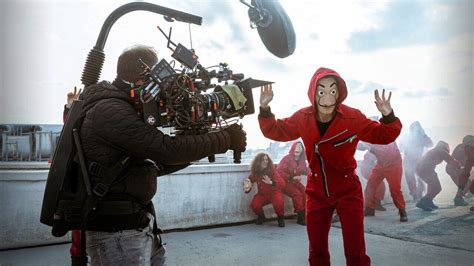 'Money Heist' Behind-The-Scenes Docuseries Arrives on Netflix - What's ...