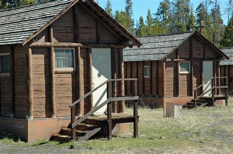 Lake Lodge Cabins – Yellowstone Reservations