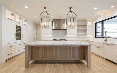 Pin by Kristen Malik on Kitchen lighting | Timeless kitchen, Kitchen ...