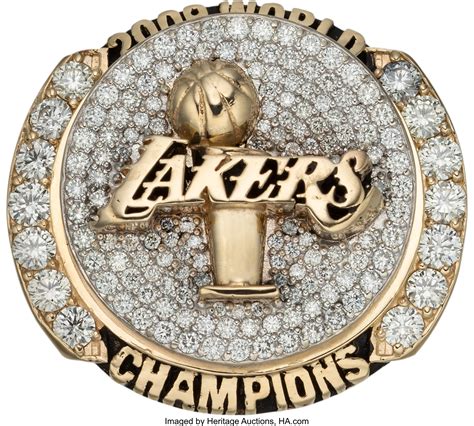 2009 Los Angeles Lakers NBA Championship Ring Presented to Center | Lot ...