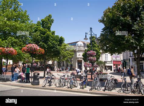 Worthing town centre. West Sussex, England Stock Photo - Alamy