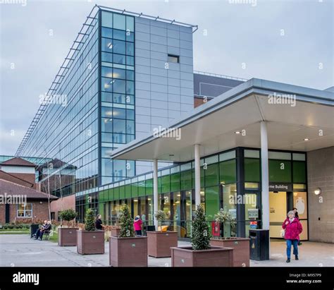 Entrance to the Lyme Building at the Royal Stoke Hospital Stock Photo ...