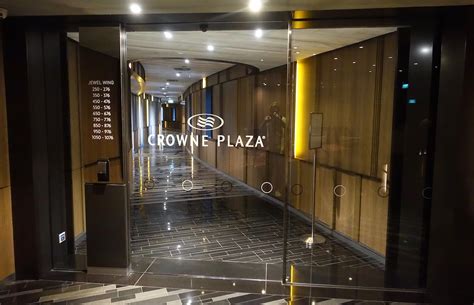 Review: Crowne Plaza Changi Airport | One Mile at a Time