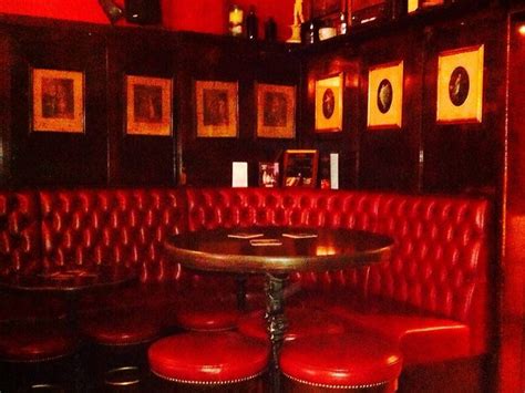 15 Best Bars in Dublin from Cocktail Dens to Classic Boozers