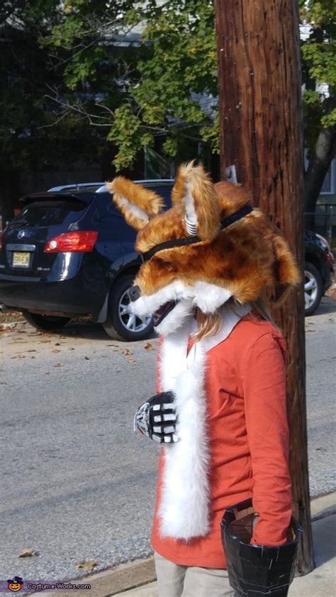 Foxy Costume | Unique DIY Costumes - Photo 3/4