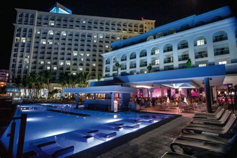 Riu Cancun, Mexico - Infinity Pools