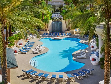 Four Seasons Hotel Las Vegas Expert Review | Fodor’s Travel