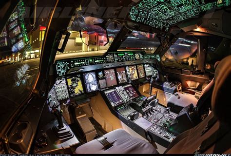 Inside view of the Airbus A400M cockpit. [1.280x865] : r/MilitaryPorn