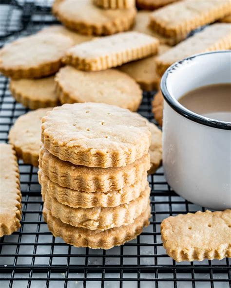 Brown Sugar Scottish Shortbread - Jo Cooks