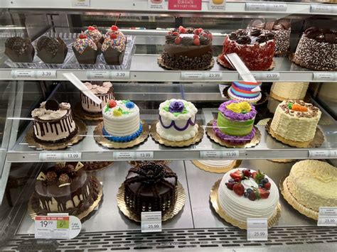 Publix Bakery: The Best Cakes, Breads, and Cookies To Buy