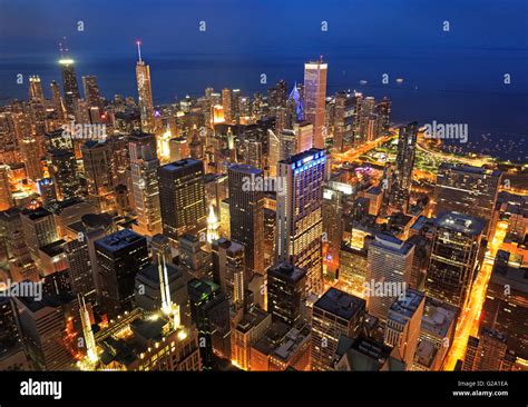 Chicago skyline at night, Illinois, USA Stock Photo - Alamy