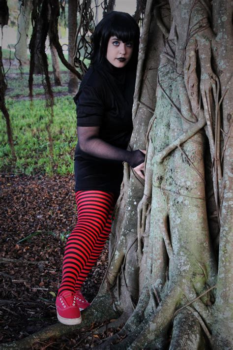 Mavis (Hotel Transylvania) Cosplay by II2DII on DeviantArt