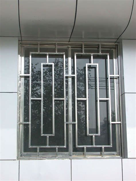 Kerala Home Window Grill Design Home Intuitive | Modern window grill ...