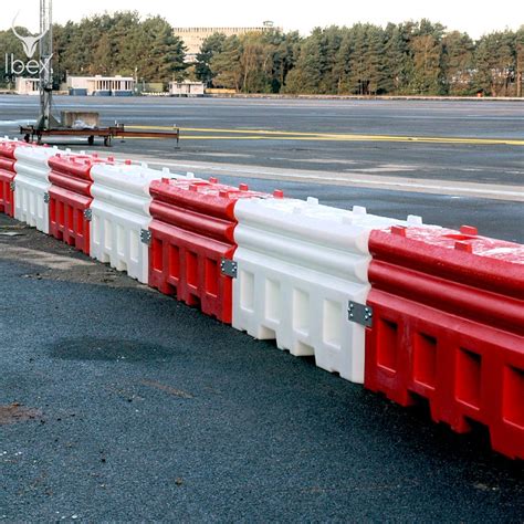 RB22 Barrier | £319.02 inc. VAT | Water-Filled Crash Barrier | Ibex ...