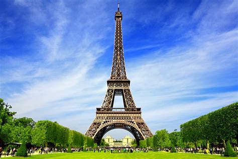 31 Top-Rated Tourist Attractions in Paris | PlanetWare