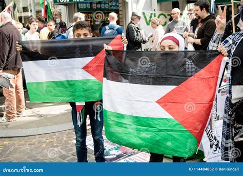 Protest Near the Israeli Embassy London in Support of Palestine ...