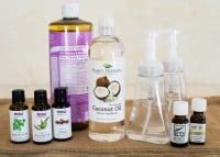 DIY Coconut Oil Antibacterial Foaming Hand Soap | HelloGlow.co