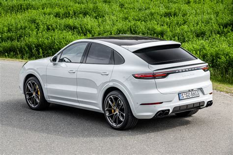 Cayenne Turbo Coupé − Carrara White Metallic (S−GO 8603) − Dr. Ing. h.c ...