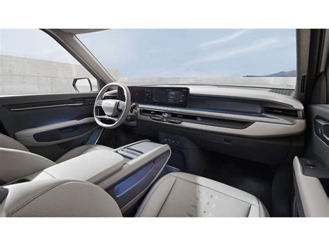 2025 Kia EV9: 78 Interior Photos | U.S. News