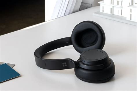 Microsoft announces Surface Headphones 2 with improved battery life ...