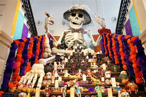 Dia de los muertos altar levels - realestatetiklo