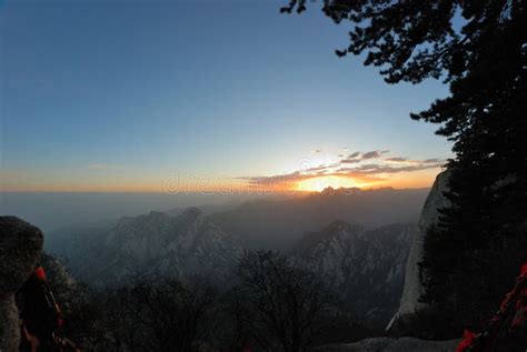 Huashan Mountain at Sunrise Stock Photo - Image of fairyland, asia ...