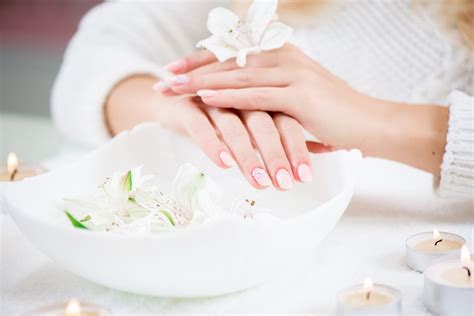 Infected cuticles: causes and the best treatment for cuticle damage