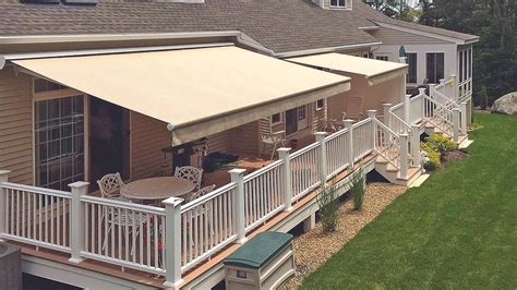 DIY Retractable Awnings Versus Professionally Installed Retractable ...