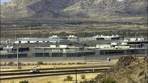 8 Injured In Arizona Prison Brawl - CBS News