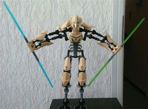 General grievous With two Double-Bladed Lightsabers | Star Wars Amino