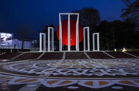 Shaheed Minar (Language Martyrs Monument), Dhaka, Bangladesh | SusanIves