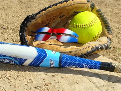 Best Material and Benefits of Slow-pitch Softball Bats | Slow pitch ...