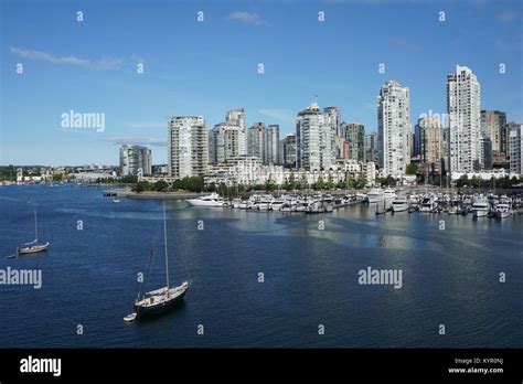 Vancouver skyline with waterfront apartment buildings Stock Photo - Alamy