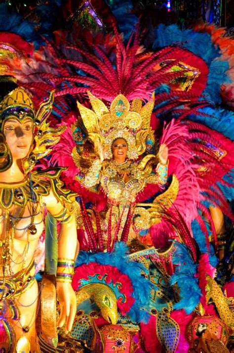 Carnavales Panama | Carnival costumes, Beautiful costumes, Carnival