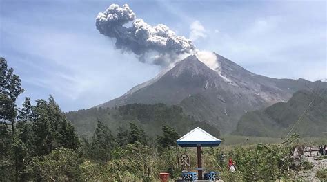 Gunung Merapi Meletus