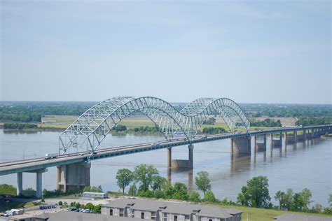 Over 700 Barges Stranded by Mississippi River Closure in Memphis Due to ...