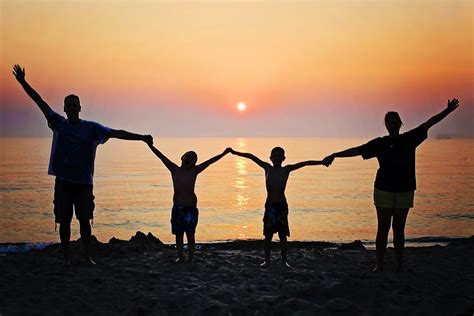 Family Sunset Beach · Free photo on Pixabay