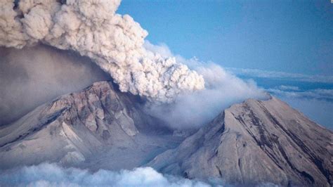 Mount St. Helens eruption: Five facts - CNN