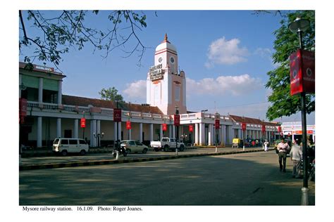 Mysore railway station exterior. 16.1.09 | Roger Joanes | Flickr