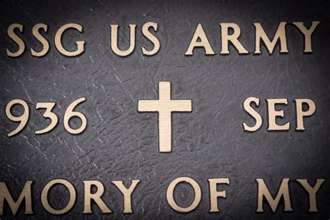 Cross On Veteran's Gravestone Free Stock Photo - Public Domain Pictures