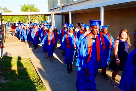 BHS graduates find inspiration from experiences - Daily Leader | Daily ...