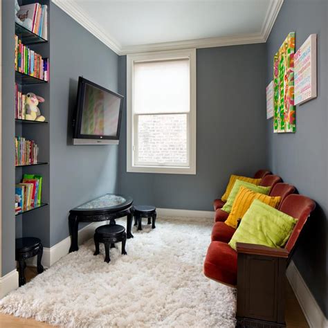 Media Room Ideas For Small Spaces : Decorating a small living room can ...