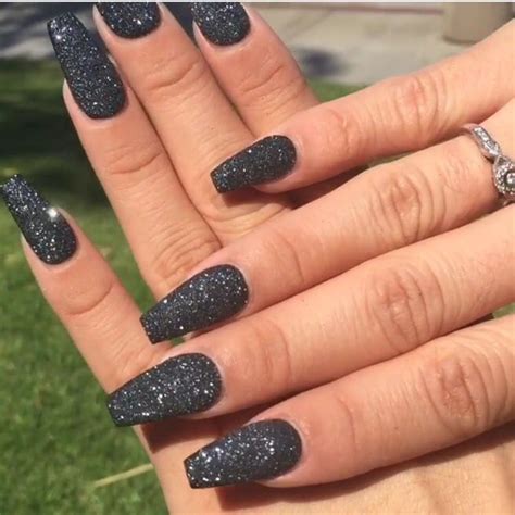 black glitter nails | Black nails with glitter, Glitter nails, Gel nails