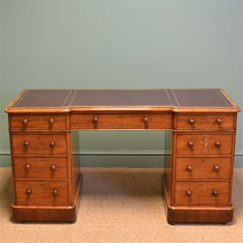 Fine Quality Victorian Mahogany Antique Pedestal Desk - Antiques World