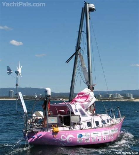 Jessica Watson - pink sailboat | Sailing yacht, Boat, Sailing