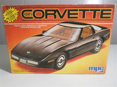 MPC 1/25 1984 CORVETTE MODEL KIT COMPLETE 1983 ISSUE #1-3721 #MPC ...