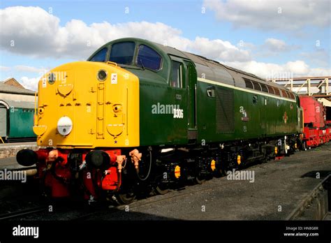 Class 40 diesel locomotive hi-res stock photography and images - Alamy