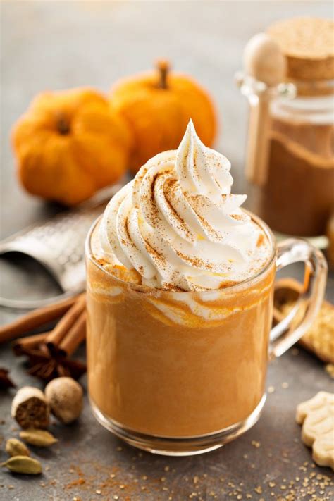 Pumpkin Spice Latte Fatto In Casa Con La Ricetta di Starbucks | Recipe ...