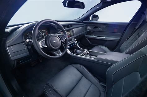 2016 Jaguar XF interior press shot