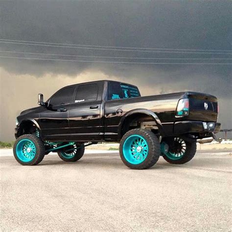 Not real sure why people contrast a sweet truck with hideous colored ...